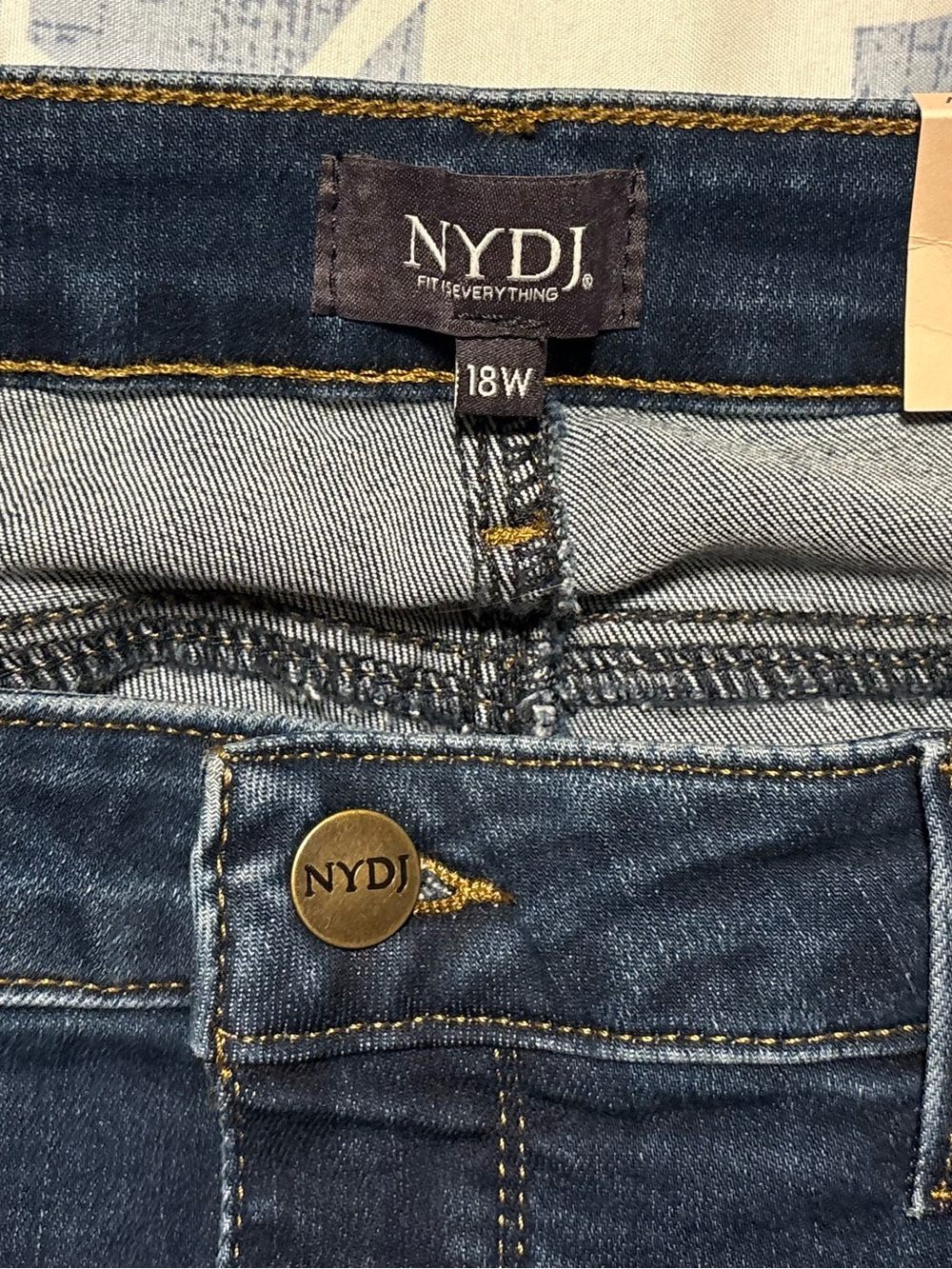 NWT size 18W NYDJ Bootcut Jeans in Dark Indigo - Picture 2 of 5